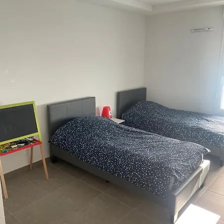 Apartment Standing *